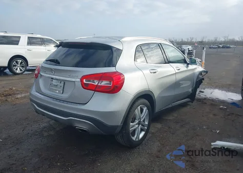 2018 Mercedes-Benz Gla 250 4Matic z USA, uszkodzony, nr VIN WDCTG4GB4JJ448982